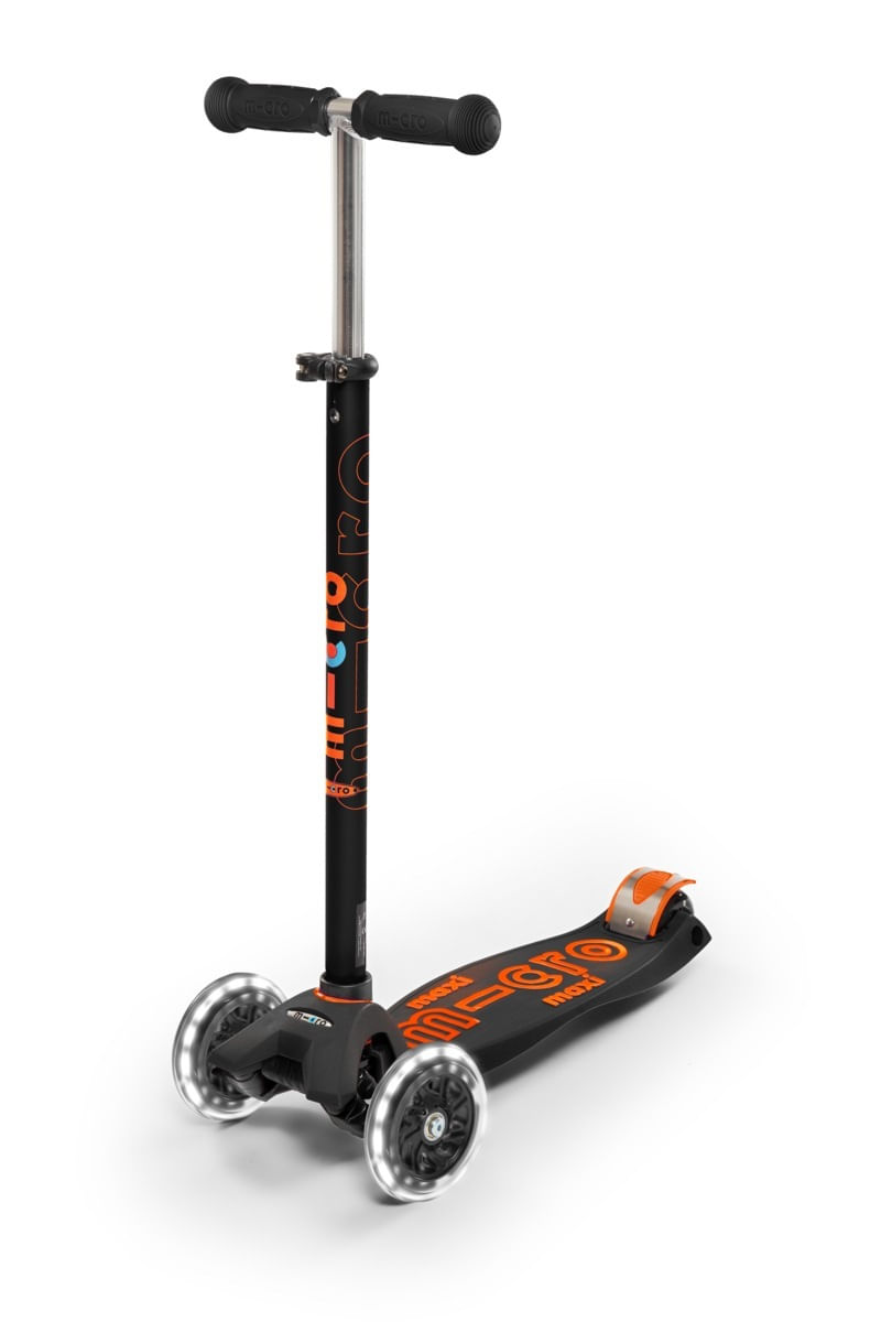 Scooter  Micro Maxi Deluxe Led Negro