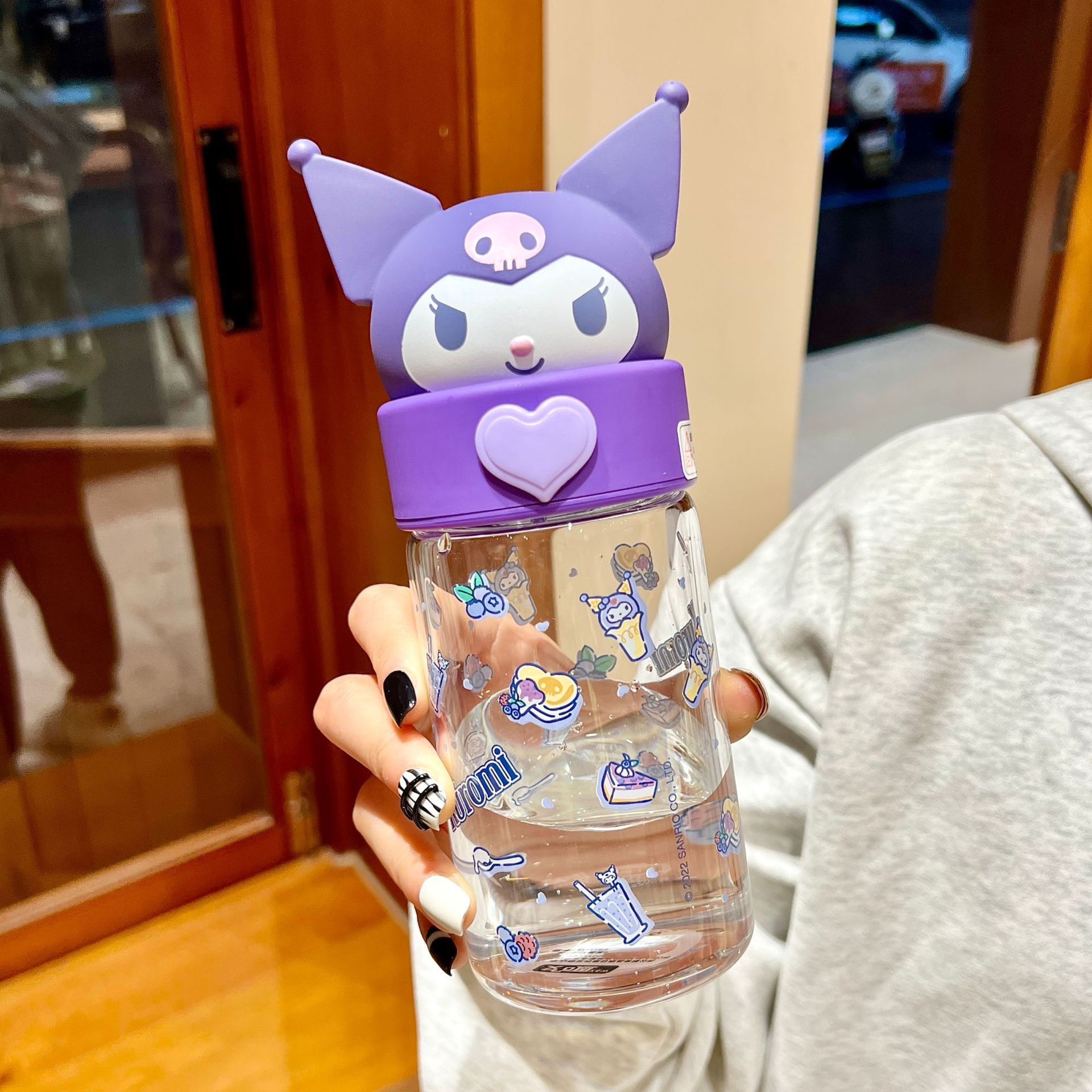 Botella de Vidrio Kuromi 360 ml Sanrio